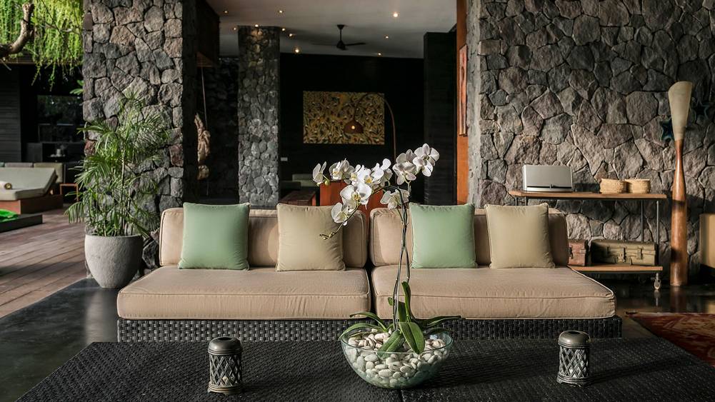 Villa Mana - Open lounge areas